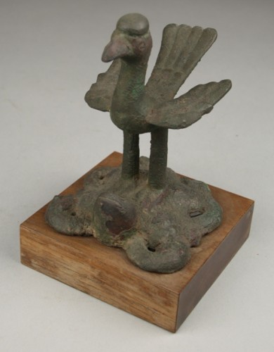 Ornament in vorm van vogel met uitgespreide vleugels